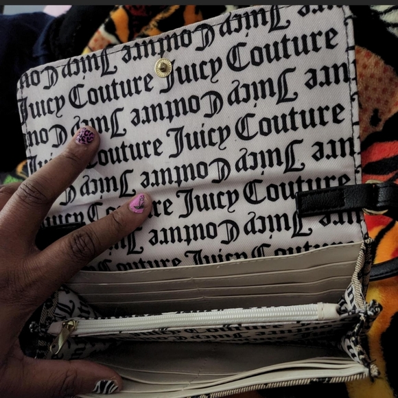 Juicy Couture Heartbreaker Wallet Crossbody logo bag - Picture 4 of 4